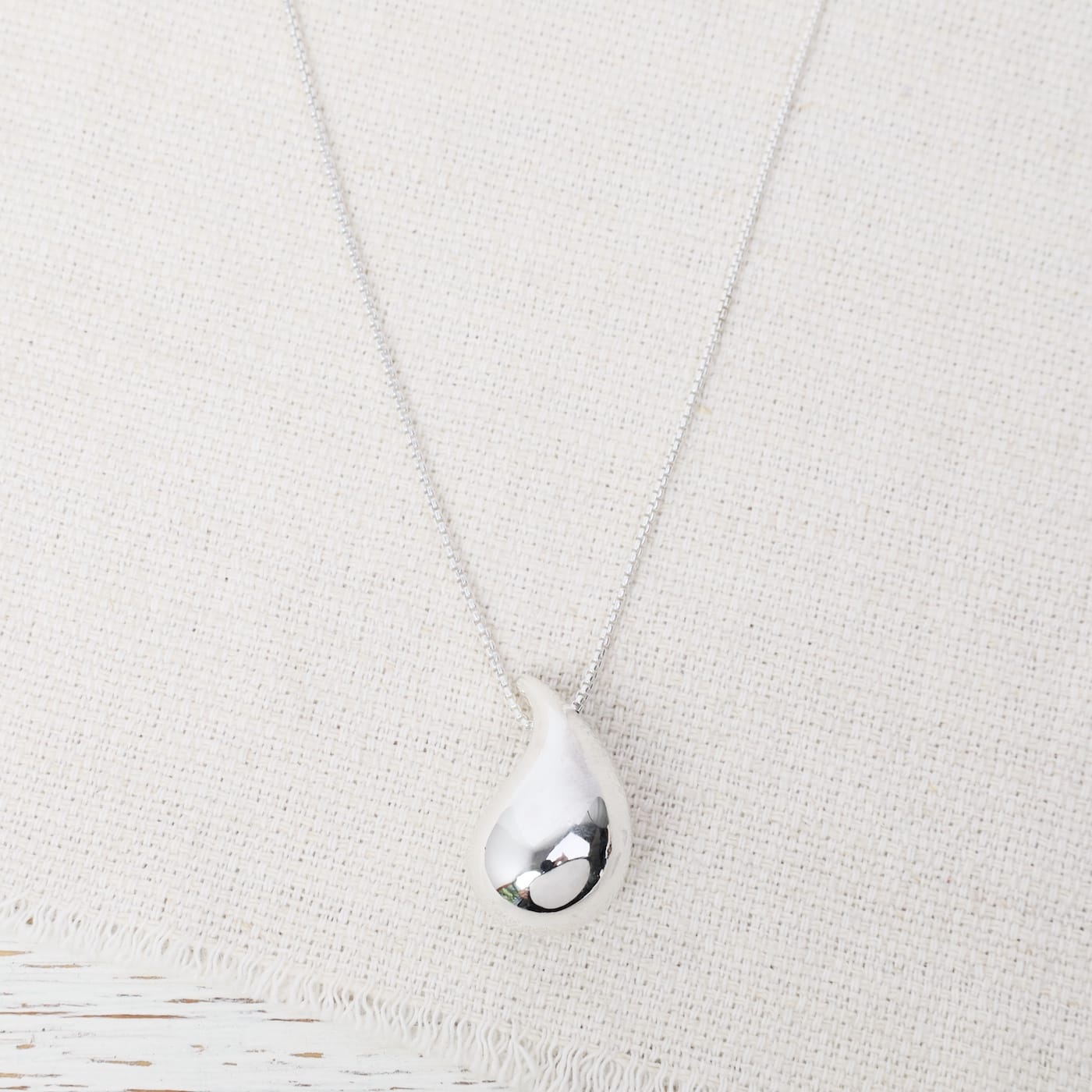 NKL Medium Sterling Silver Raindrop Pendant Necklace
