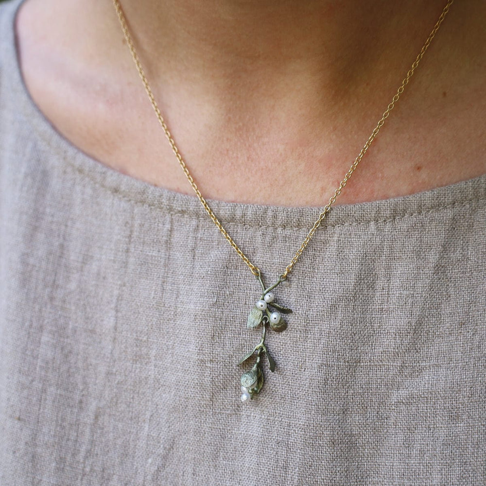 NKL Mistletoe Pendant Necklace