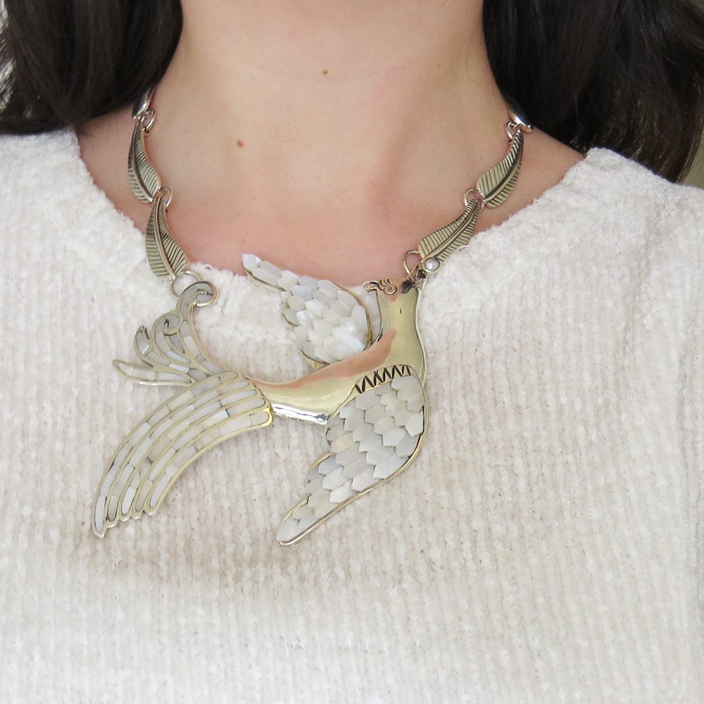 NKL MOTHER OF PEARL DOVE NECKLACE