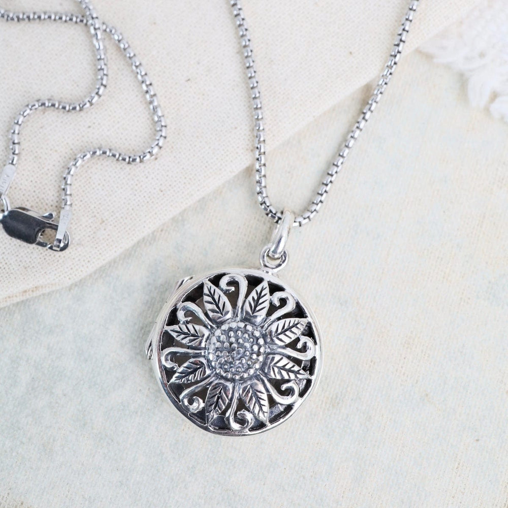 NKL Open Work Daisy Round Locket Necklace