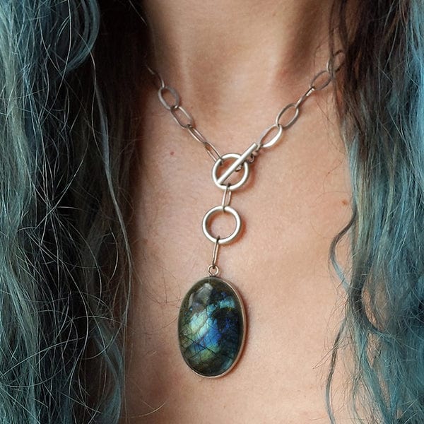 NKL Oval Cabochon Labradorite Toggle Necklace