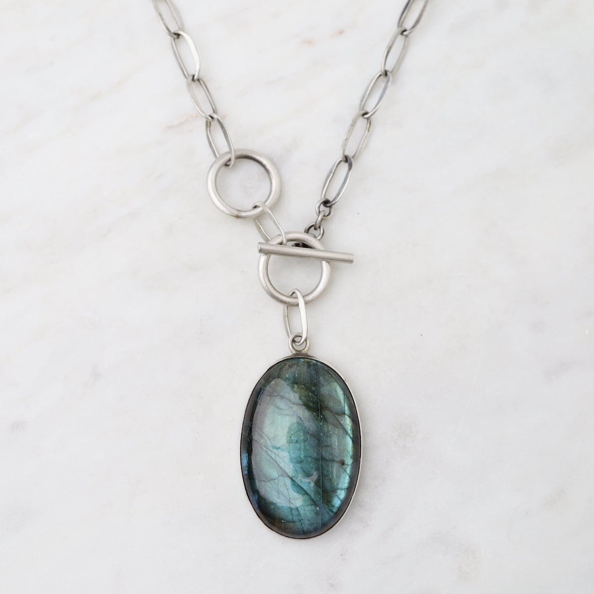 NKL Oval Cabochon Labradorite Toggle Necklace