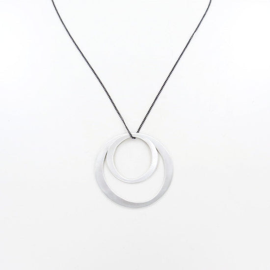 NKL OVERLAPPING CIRCLE NECKLACE