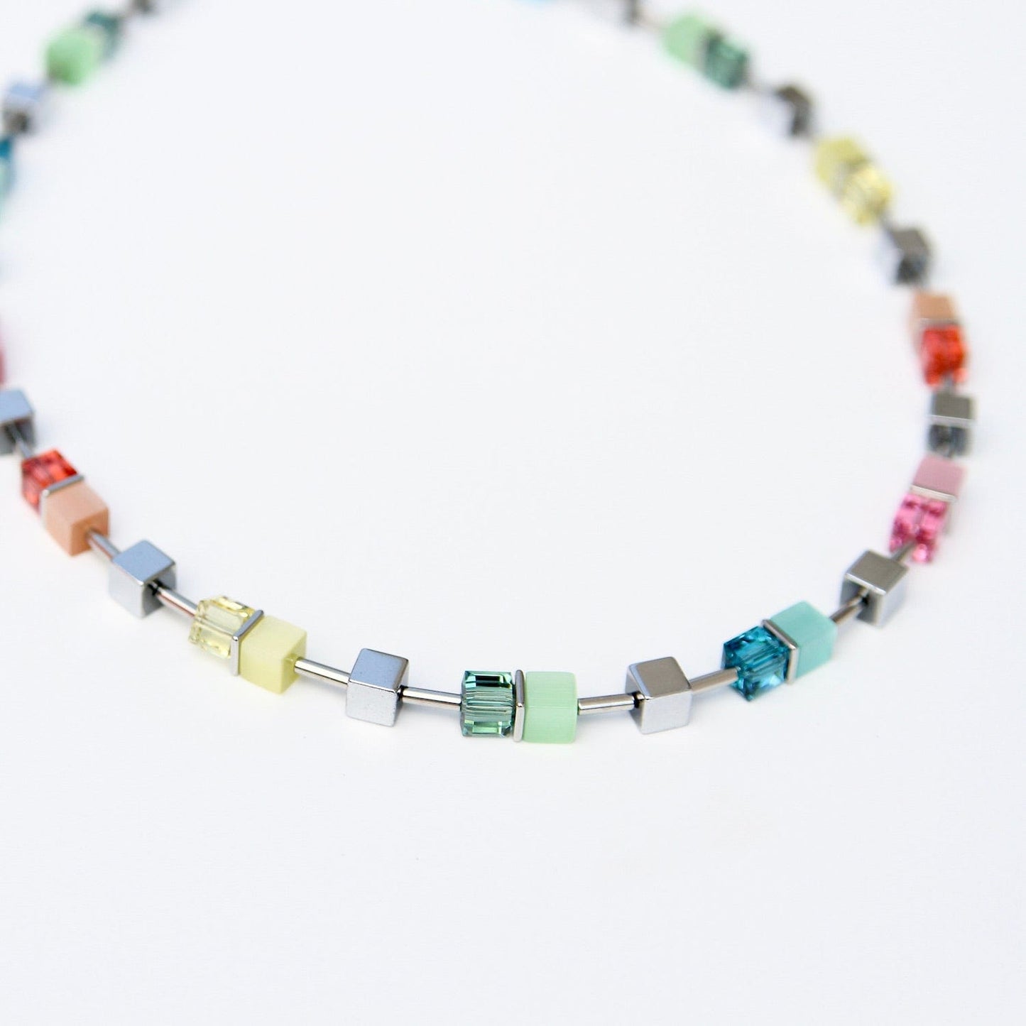 NKL Pastel Cat's Eye Cube Necklace
