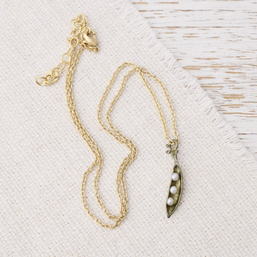 
                      
                        NKL Pea Pod Petite Three Pearl Necklace
                      
                    