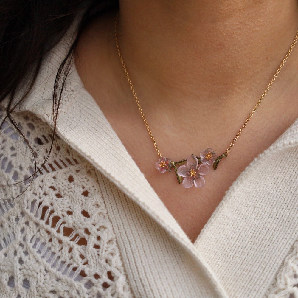 
                      
                        NKL Peach Blossom Bar Pendant Necklace
                      
                    