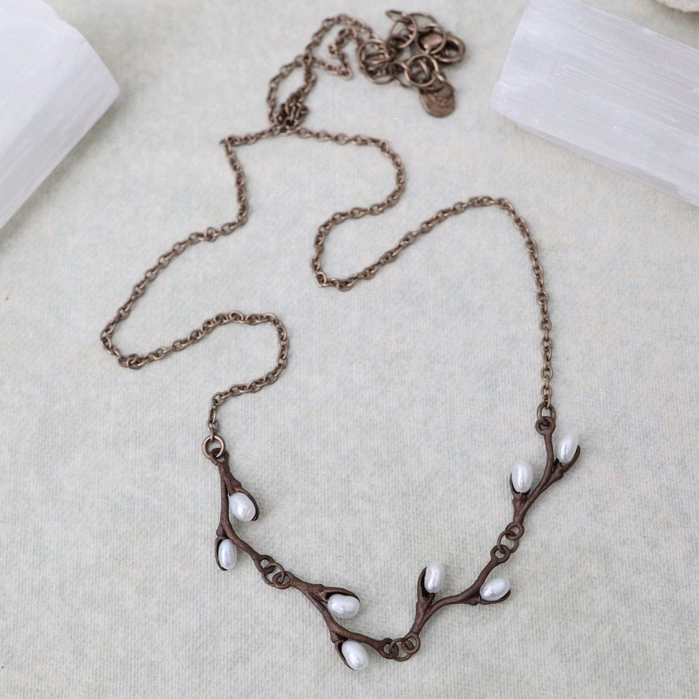 
                  
                    NKL Pussy Willow Countour Chain Necklace
                  
                