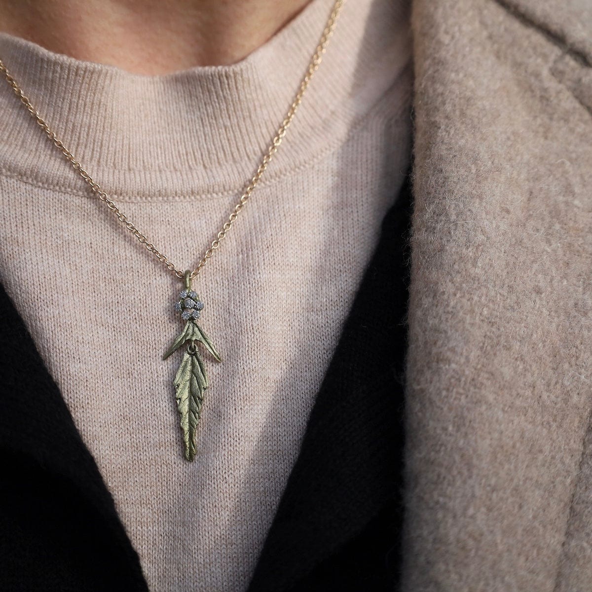 NKL Queen Anne's Lace Pendant Necklace