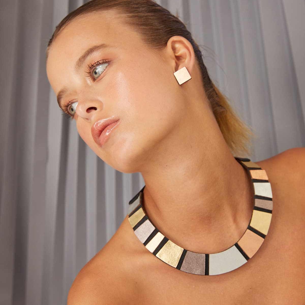 NKL Rainbow Metallic Necklace