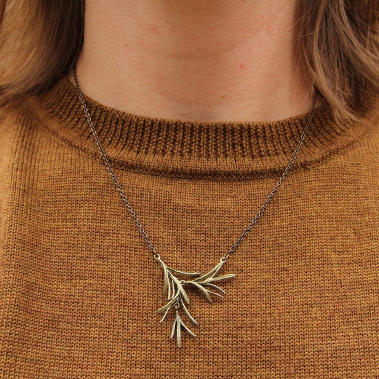 NKL Rosemary Leaf Dainty Necklace