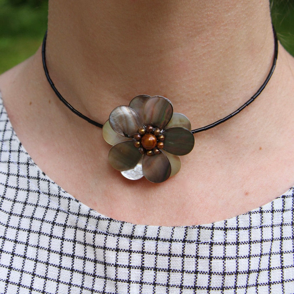 
                      
                        NKL Shell Flower Choker ~ Brown Shell
                      
                    