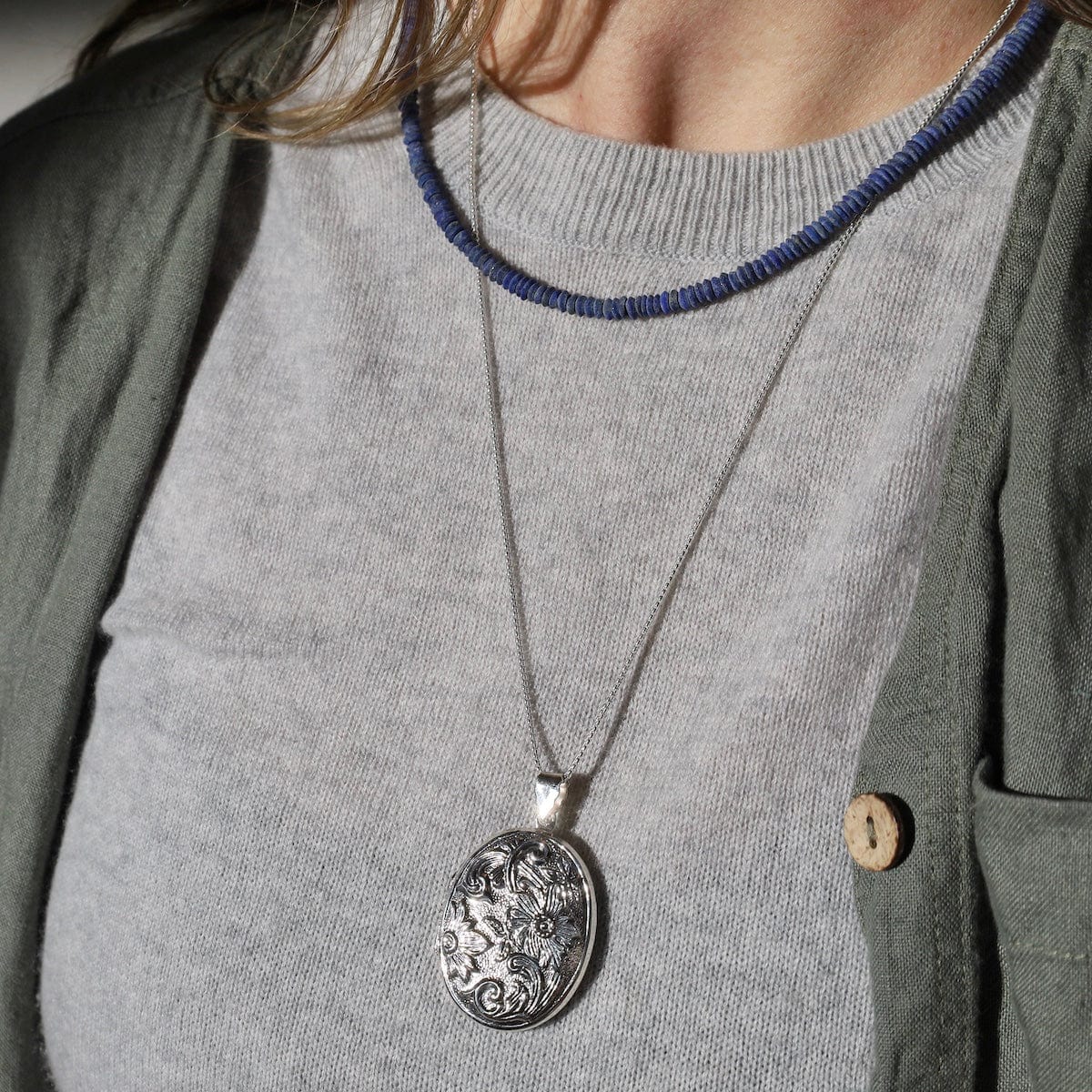 NKL Simple Stone Necklace with Saucer Shaped Lapis