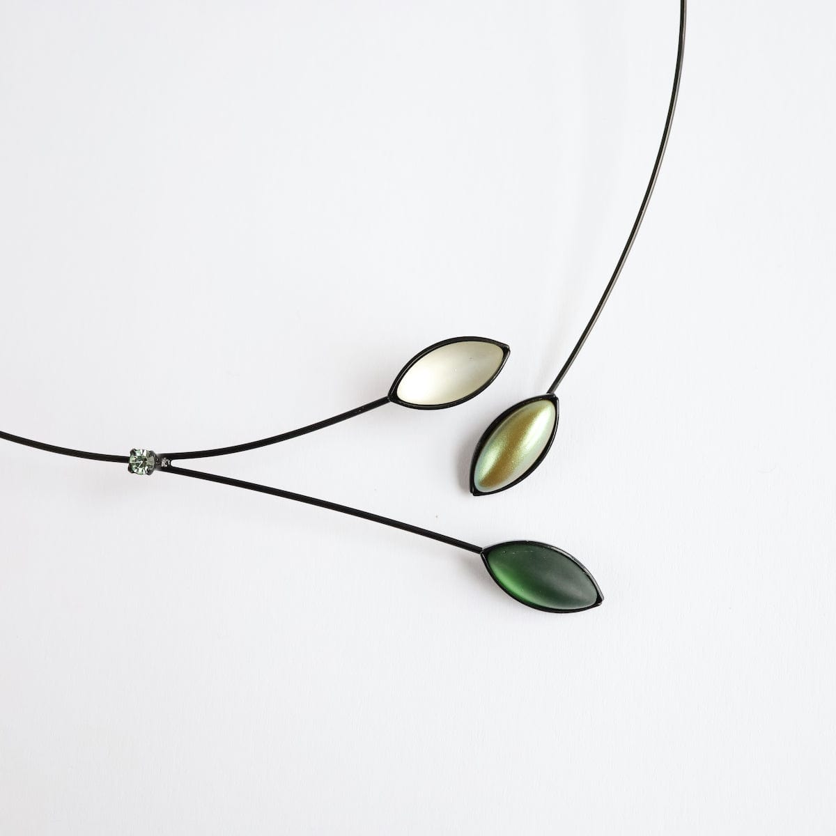 NKL Small Branch Choker  ~ Iridescent Greens