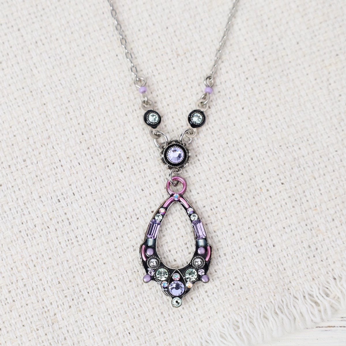 NKL-SPL Soft Oval Hoop Pendant Necklace