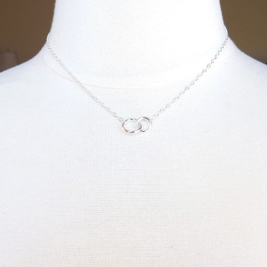 Load image into Gallery viewer, NKL STERLING SILVER INTERLOCKING CIRCLES NECKLACE

