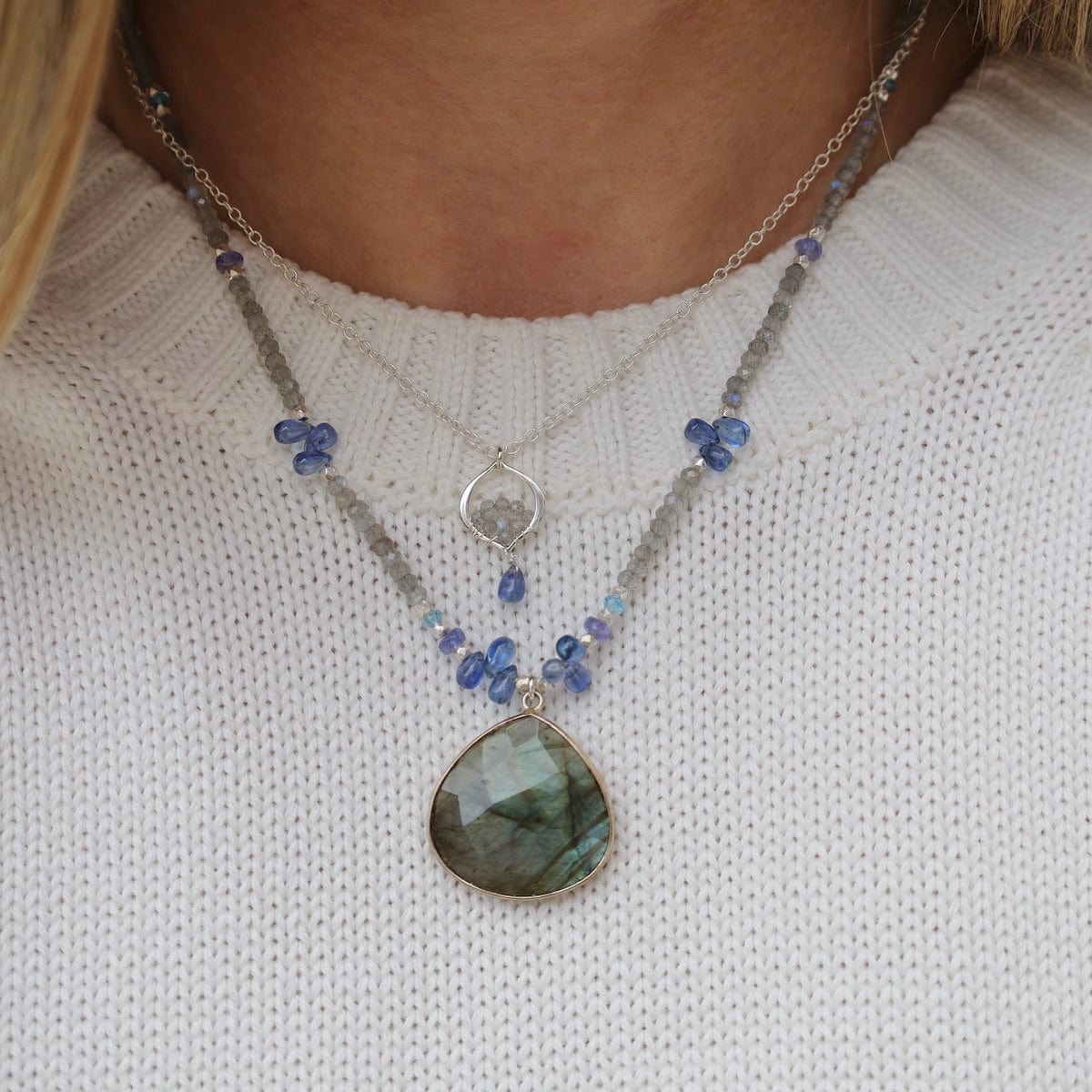 NKL Sterling Silver Tiny Arabesque with Kyanite & Labradorite Necklace