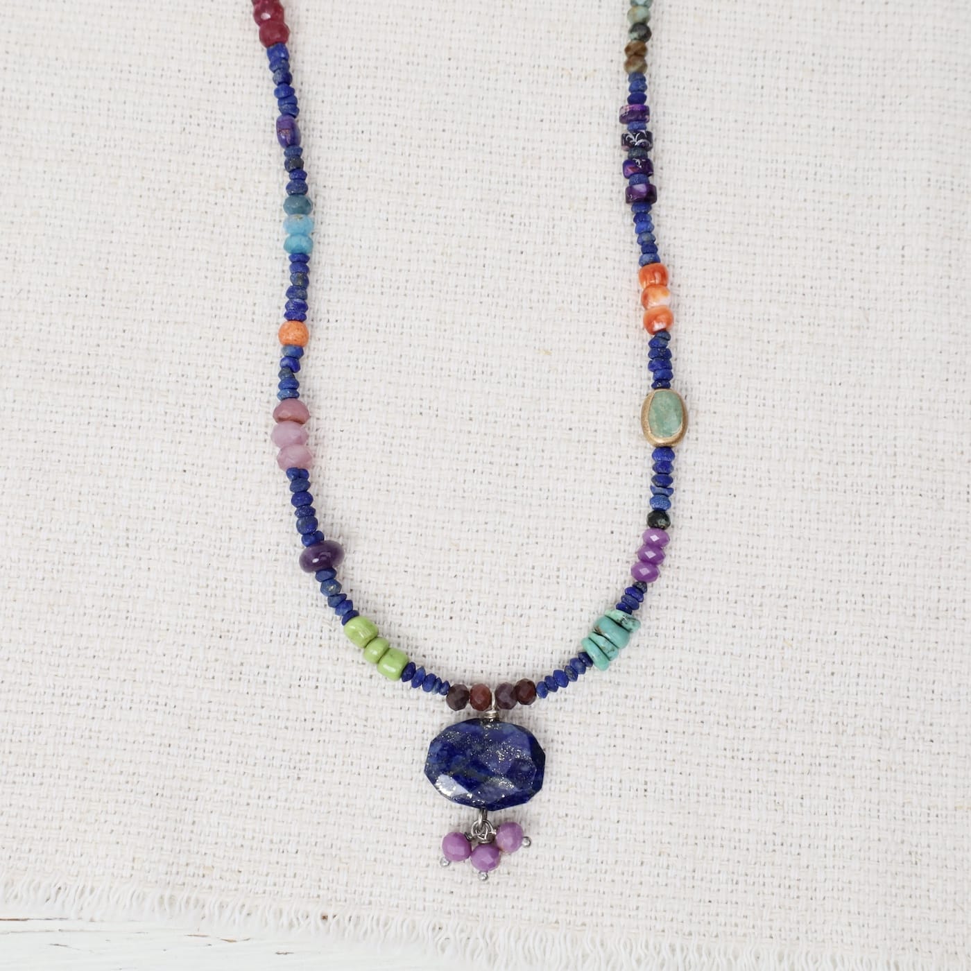 NKL The Clare Bear Lapis Silver Necklace with Lapis Pe