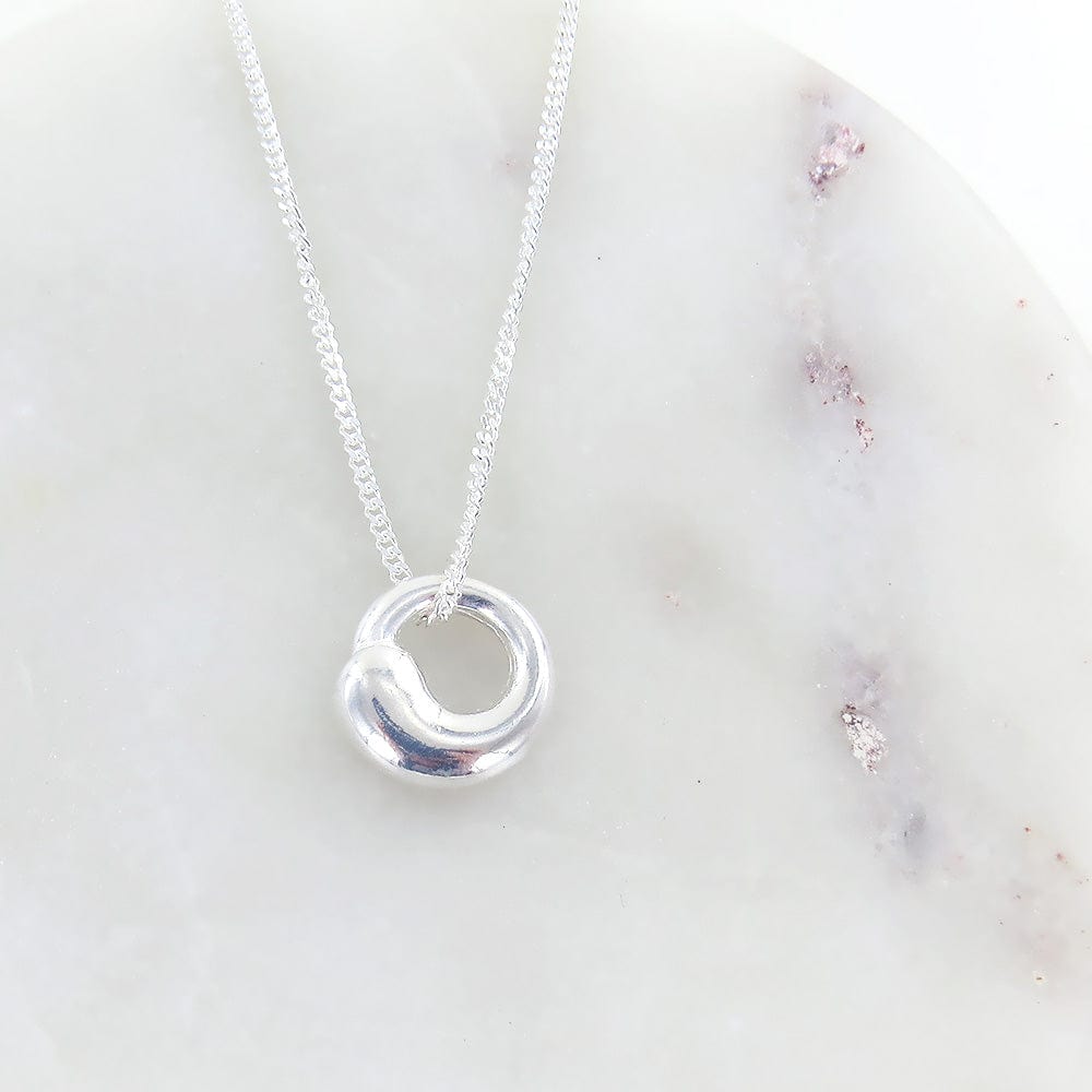 NKL Thick Open Swoosh Circle Pendant Necklace