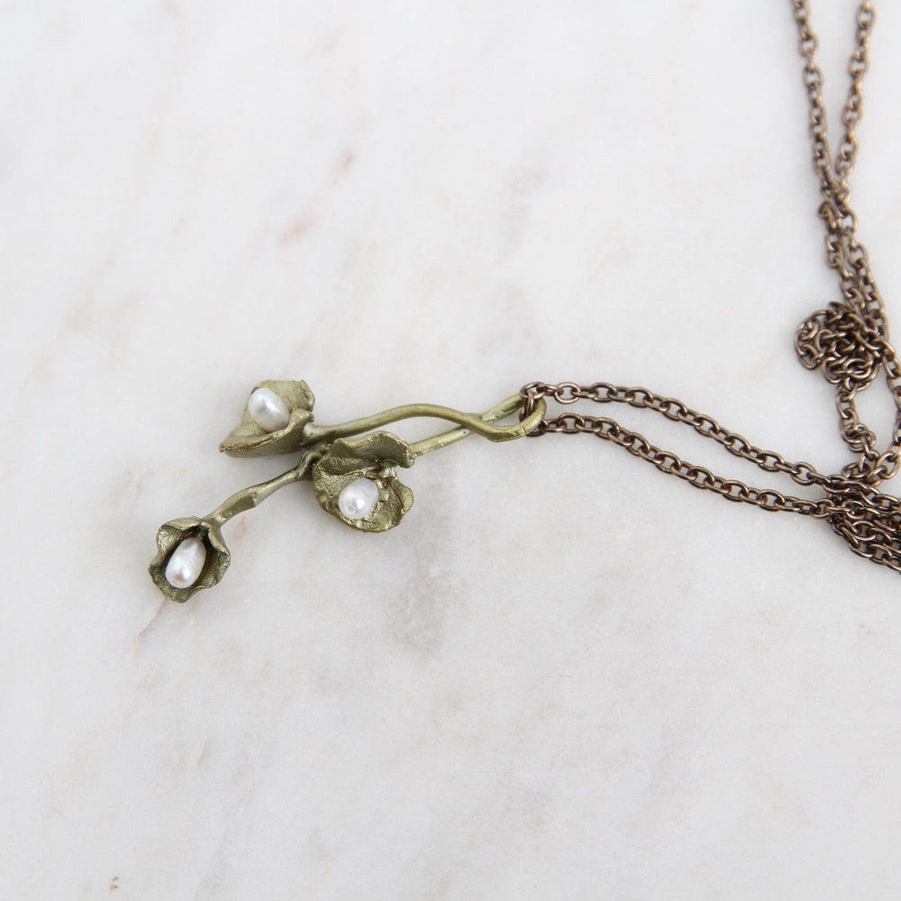 
                  
                    424 NKL Trailing Licorice Dainty Pendant
                  
                