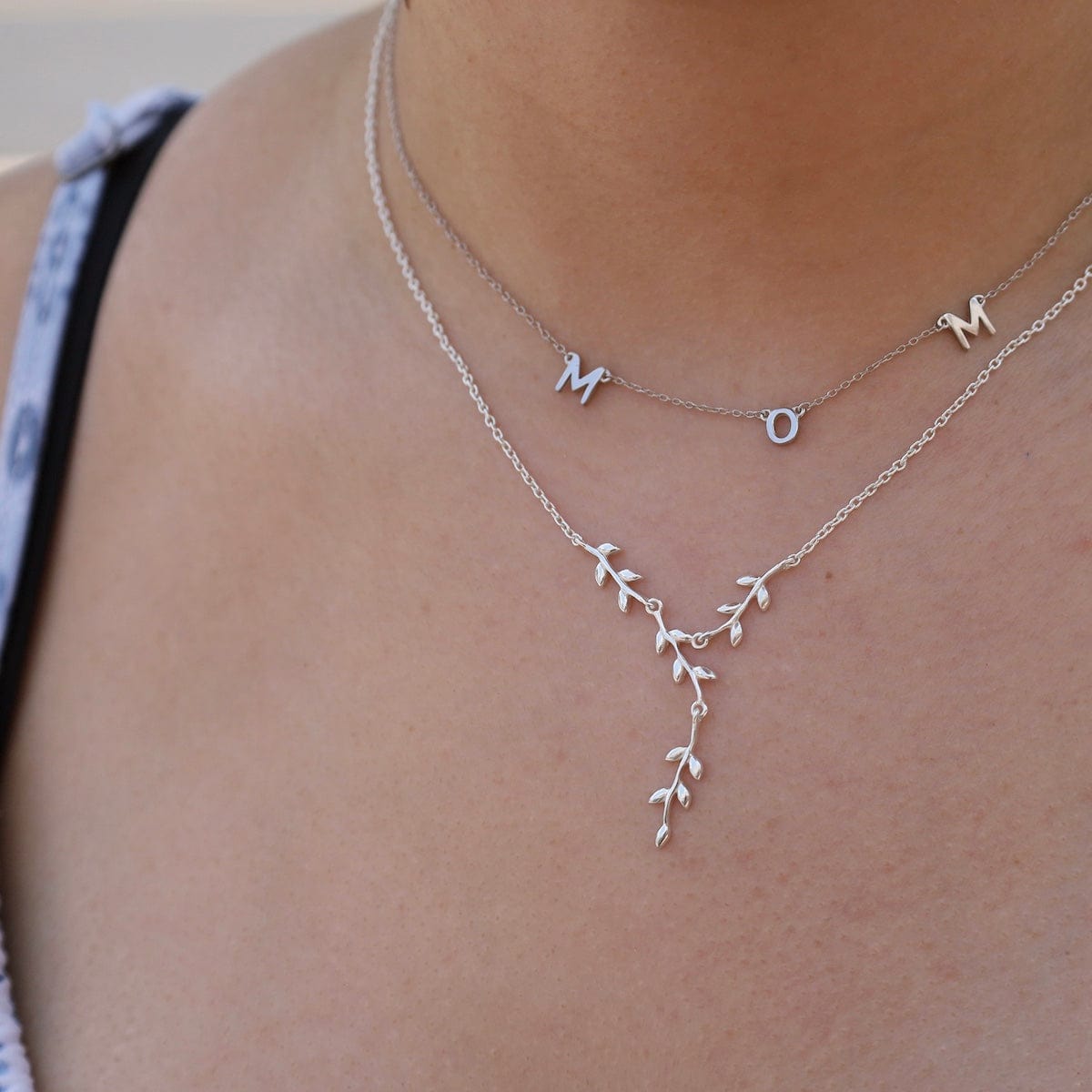 NKL-VRM 18k Gold Vermeil "MOM" Necklace