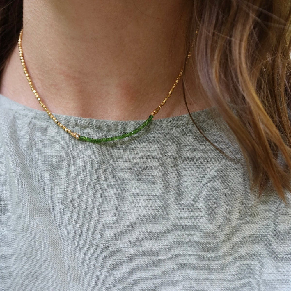 NKL-VRM Gemstone Rondelle Necklace in Green Garnet