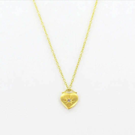 NKL-VRM GOLD LITTLE HEART WITH STAR