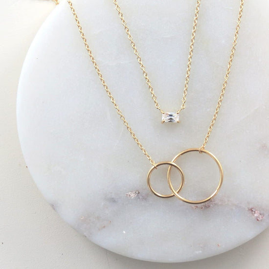 14k Yellow Gold Diamond Intertwined Two-tone Circles Necklace #107020 -  Seattle Bellevue | Joseph Jewelry