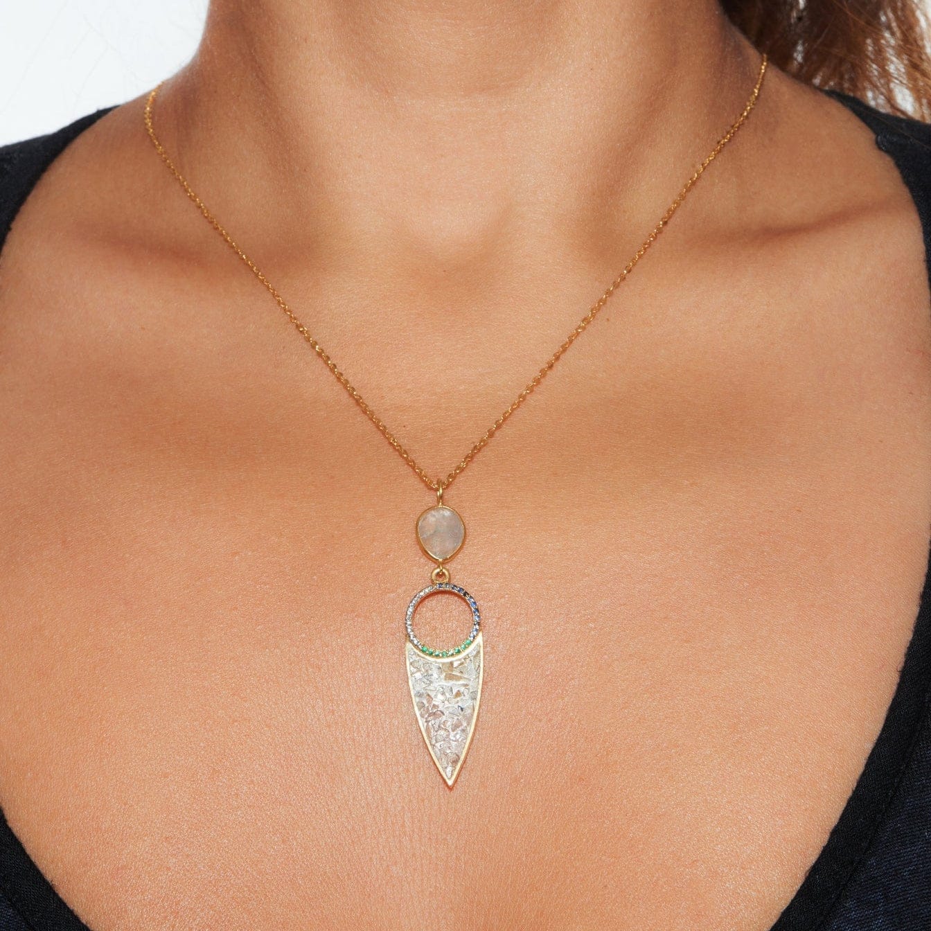 NKL-VRM Gold Zeit Pendant Necklace