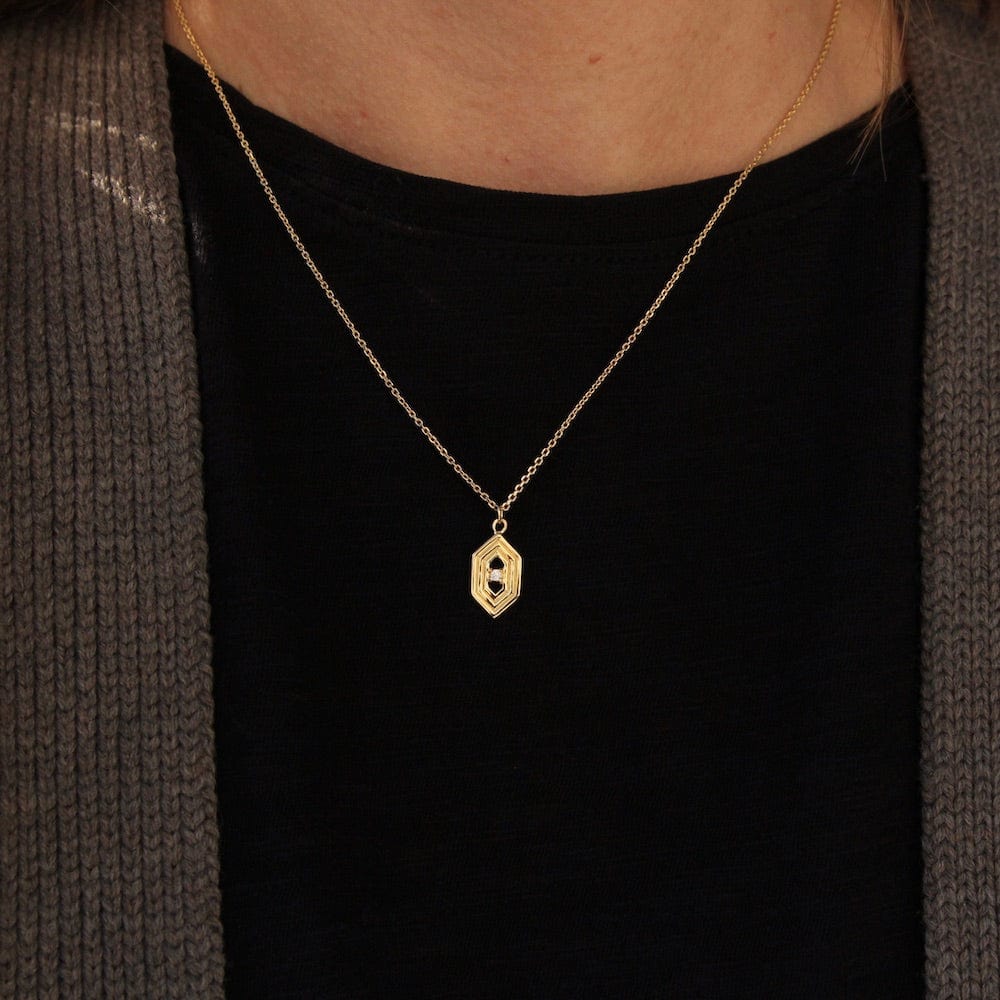 NKL-VRM Hex with ridges and CZ  Necklace - Gold Vermeil