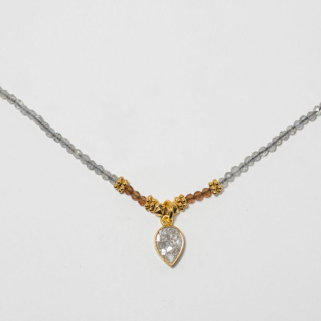 NKL-VRM Labradorite Barrow Gold Vermeil Beaded Necklace