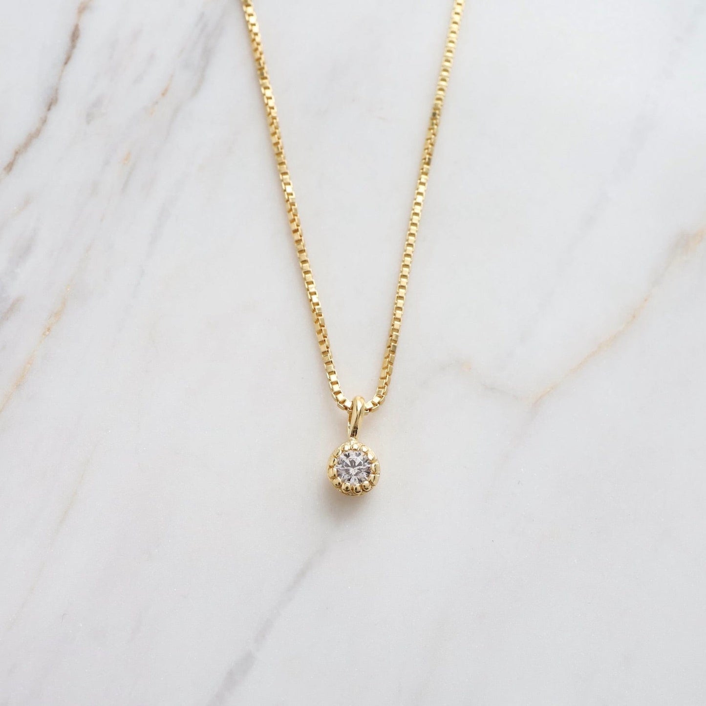 NKL-VRM Milgrain Edge Round CZ on Gold Vermeil Box Chain