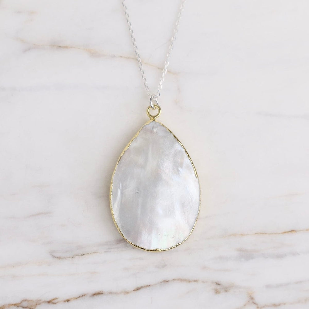 NKL-VRM Mother of Pearl Teardrop Pendant Necklace