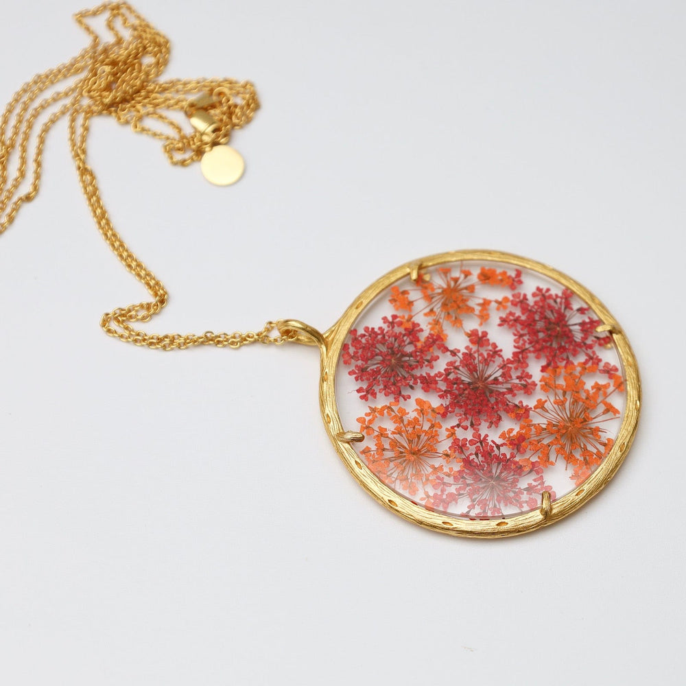 
                  
                    NKL-VRM Red & Orange Queen Anne's Lace Extra Large Botanical Necklace - 18k Gold Vermeil
                  
                