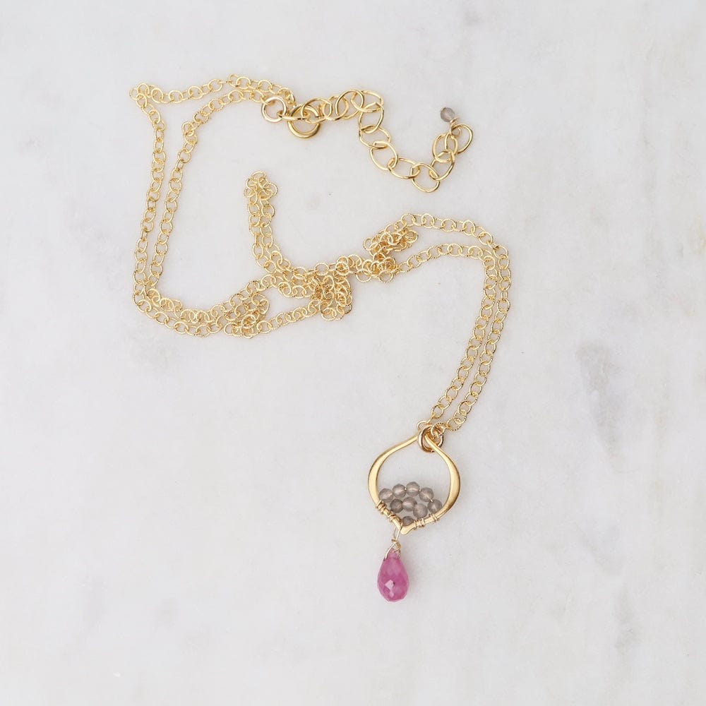 
                      
                        NKL-VRM Tiny Arabrsque Necklace with Pink Sapphire
                      
                    