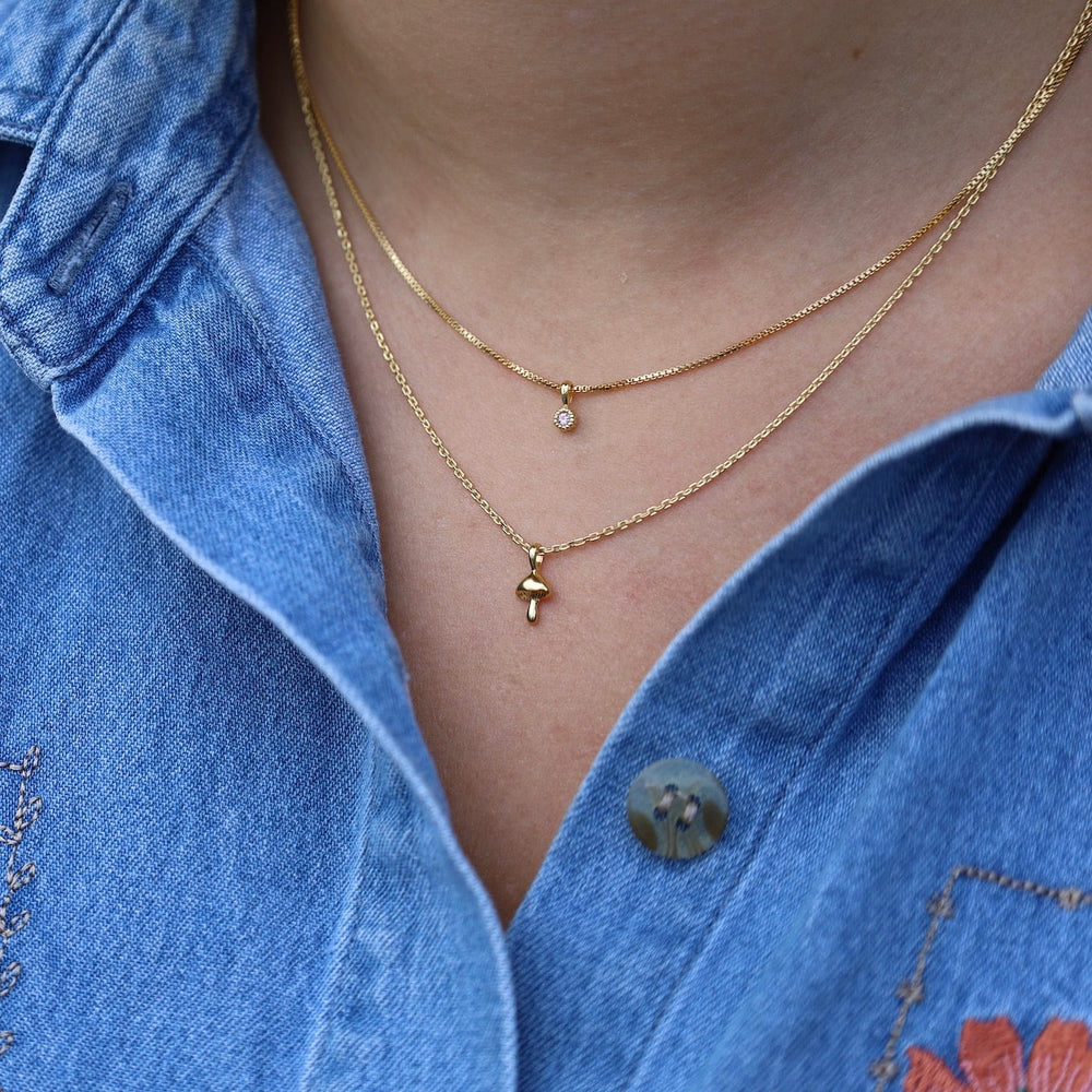 NKL-VRM Tiny Mushroom Necklace - Gold Vermeil