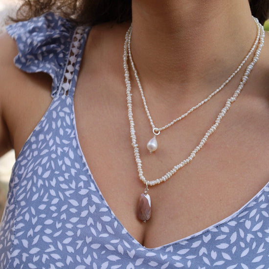 Load image into Gallery viewer, NKL White Pearl with Chocolate Moonstone Necklace
