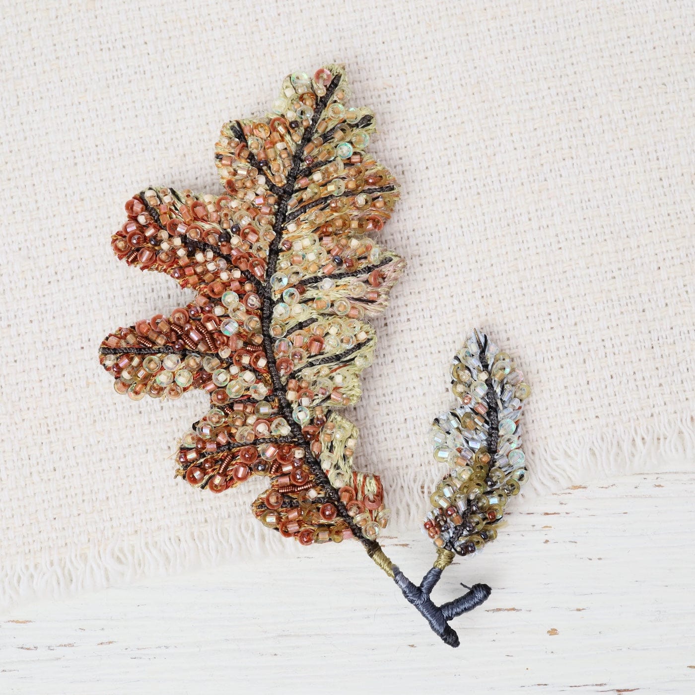 PIN Autumn Oak Leaf Brooch Pin
