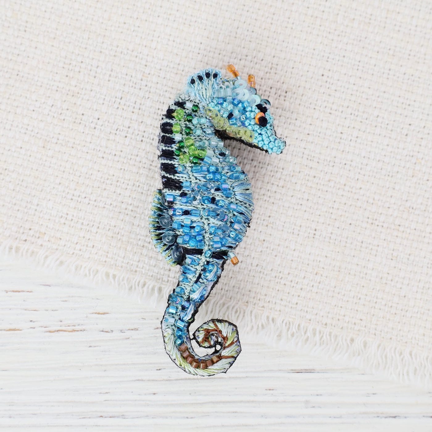 PIN Blue Seahorse Brooch Pin