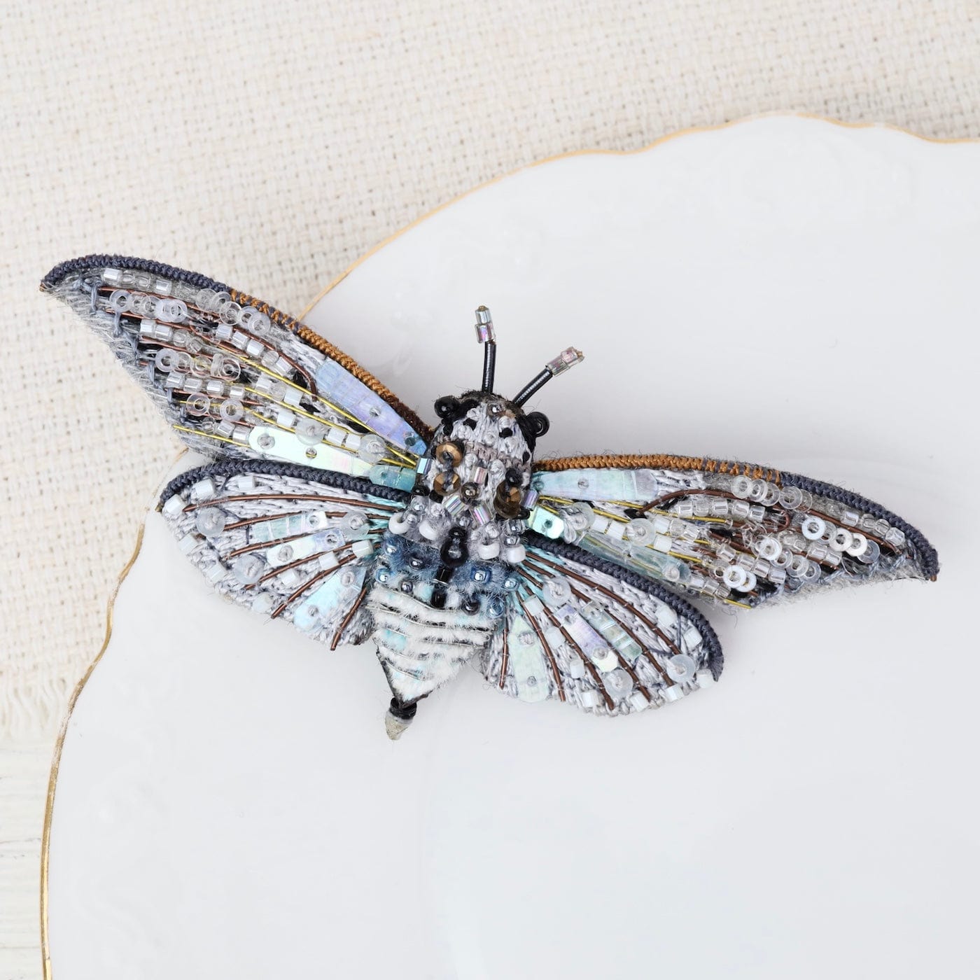 PIN Ghost Cicada Brooch Pin