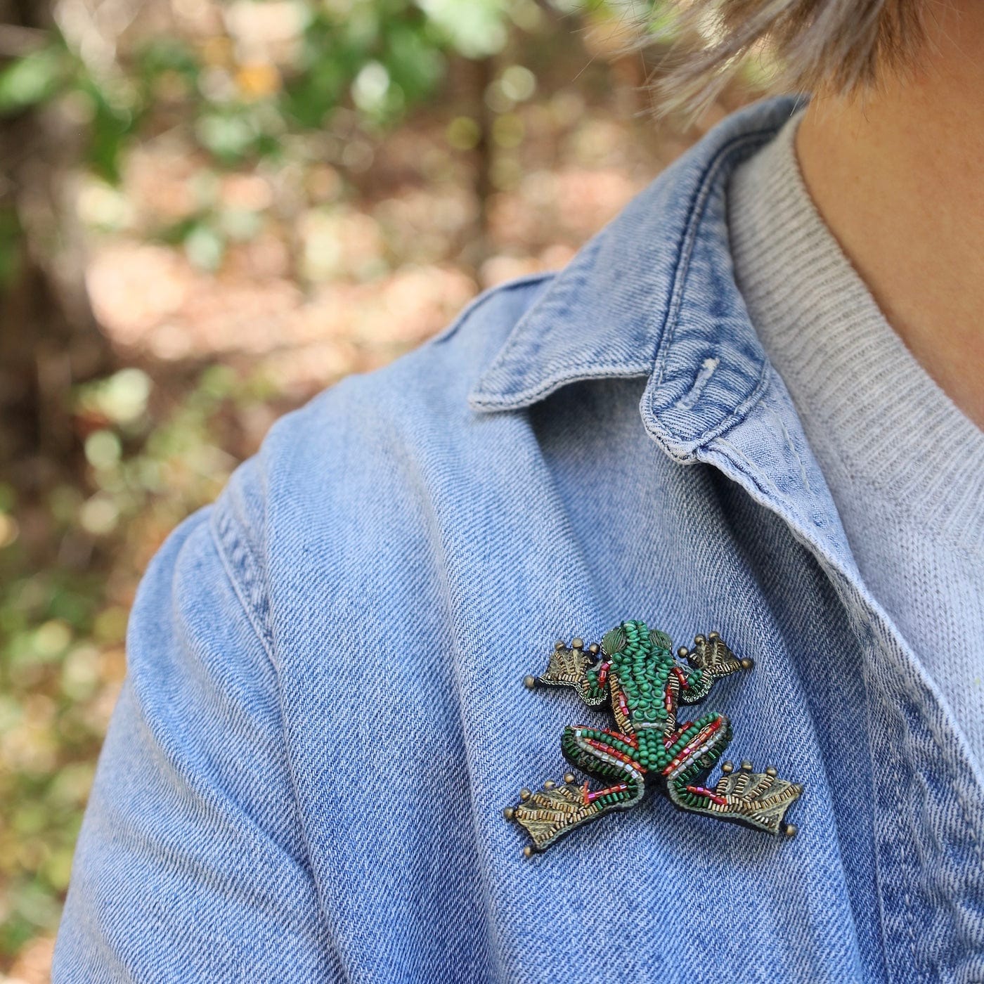 PIN Green Flying Frog Brooch Pin