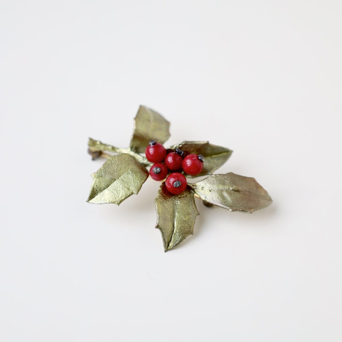 PIN Holly Brooch