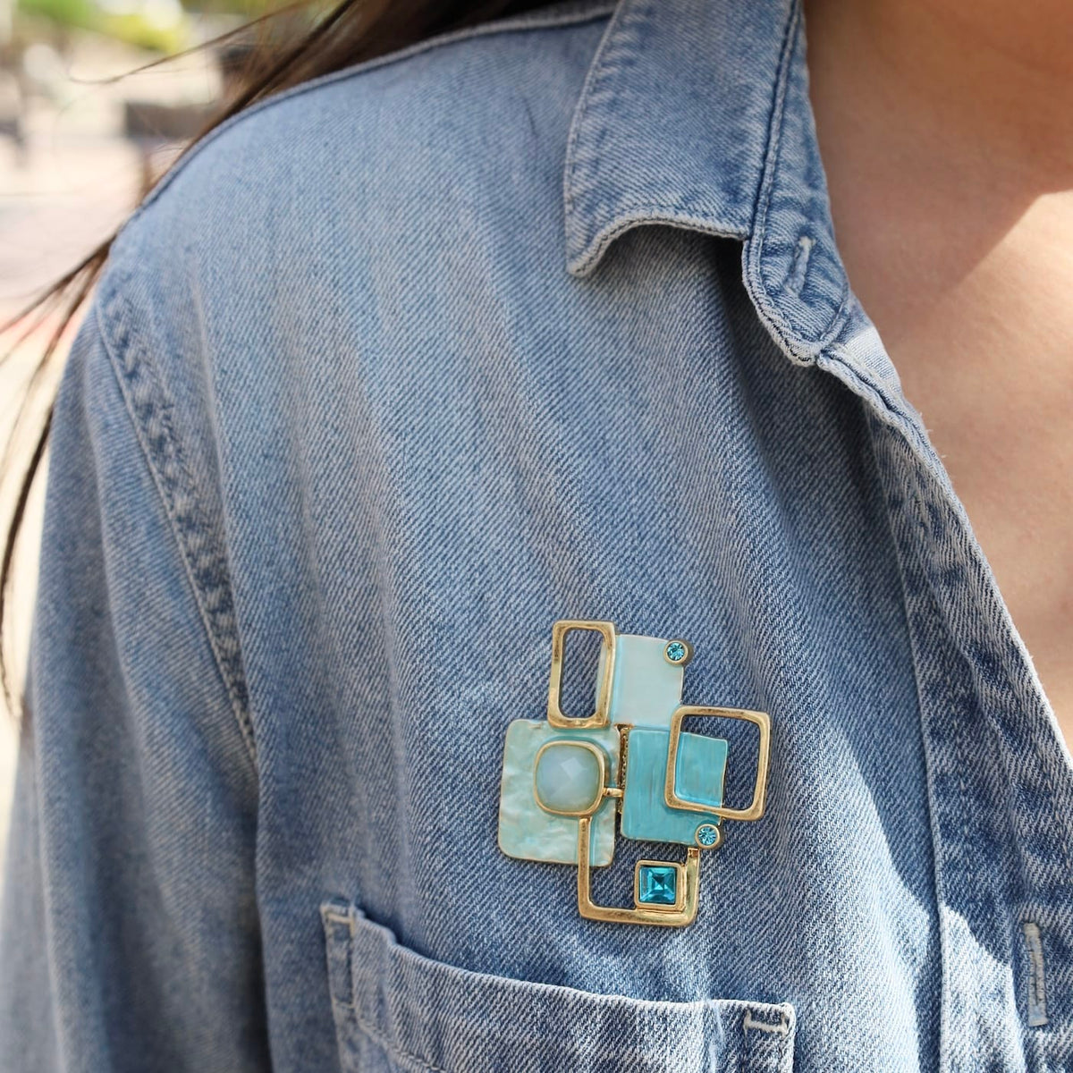 PIN-JM Aqua Geometric Crystal Magnetic Brooch