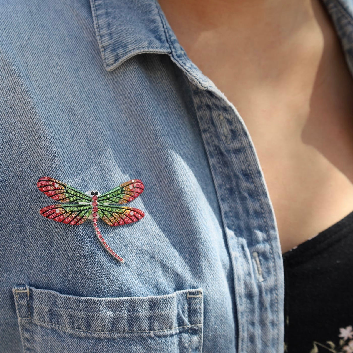 PIN-JM Pink & Green Crystal Dragonfly Magnetic Brooch