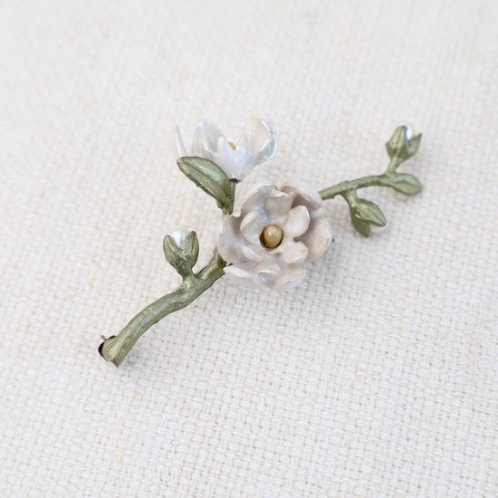 PIN Magnolia Flower Brooch