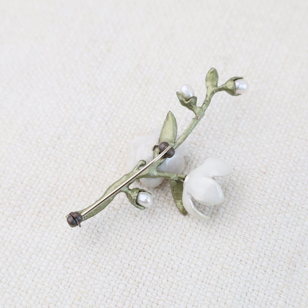 
                      
                        PIN Magnolia Flower Brooch
                      
                    