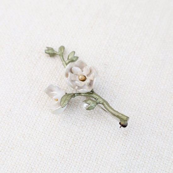 PIN Magnolia Flower Brooch