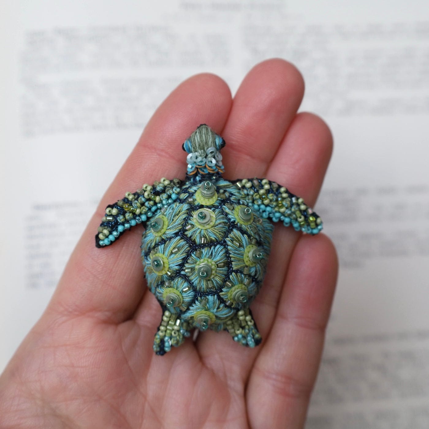 PIN Pacific Sea Turtle Brooch Pin
