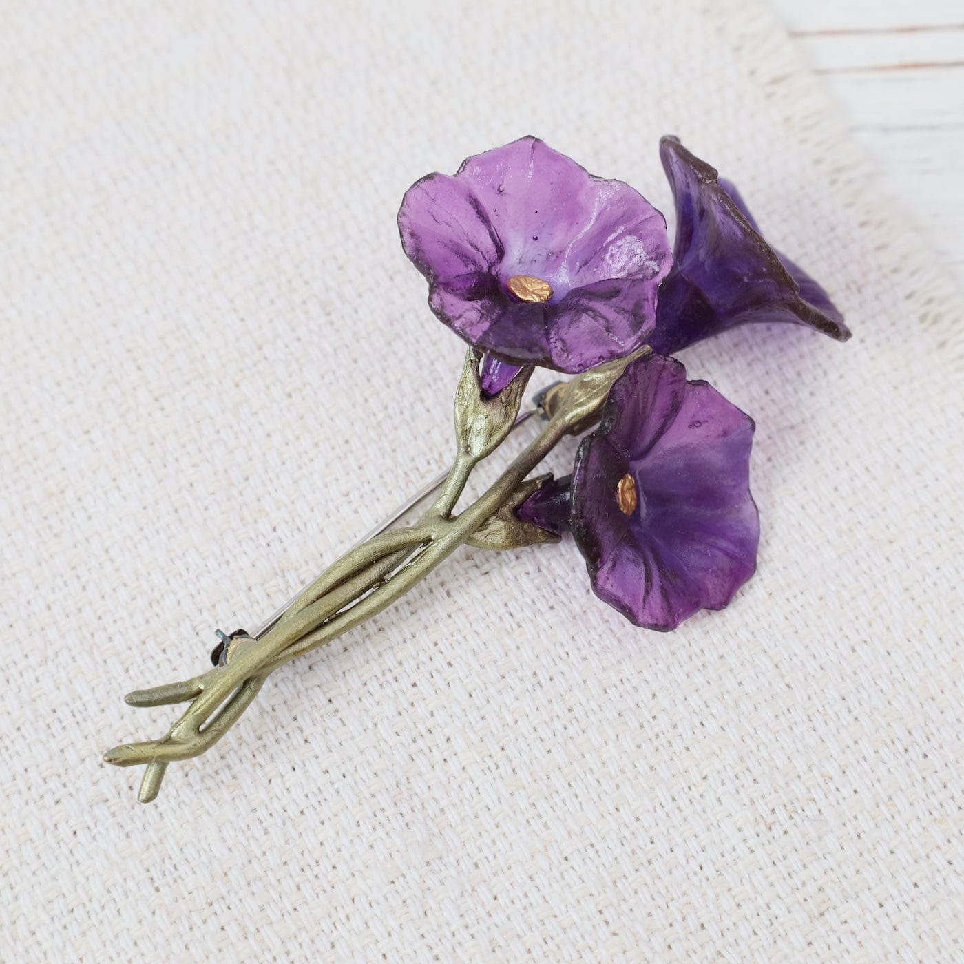 PIN Petunia Brooch