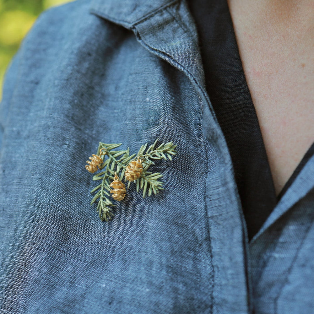 
                  
                    PIN Pine Needle Brooch
                  
                