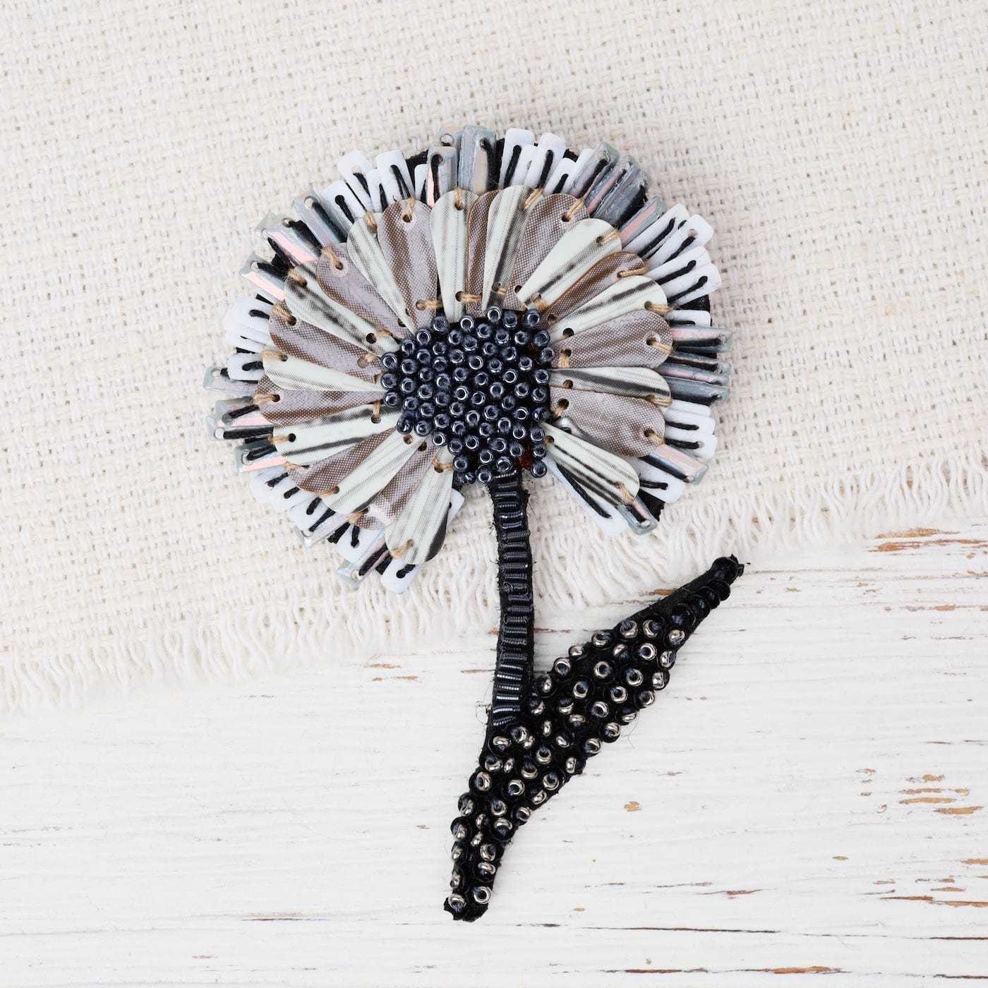 PIN Ruffle Flower Brooch Pin